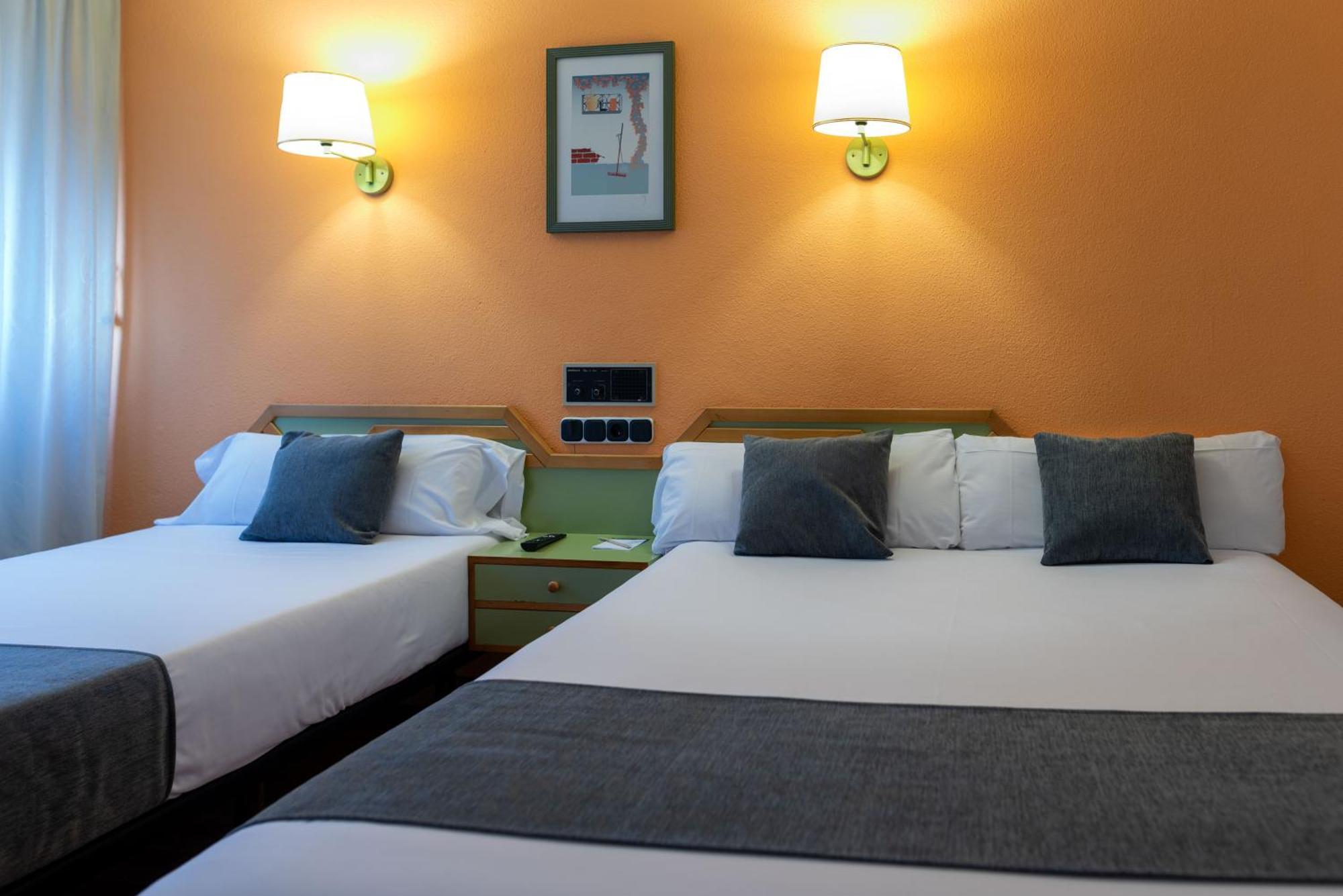 Hotel Alda Guijuelo Exteriör bild
