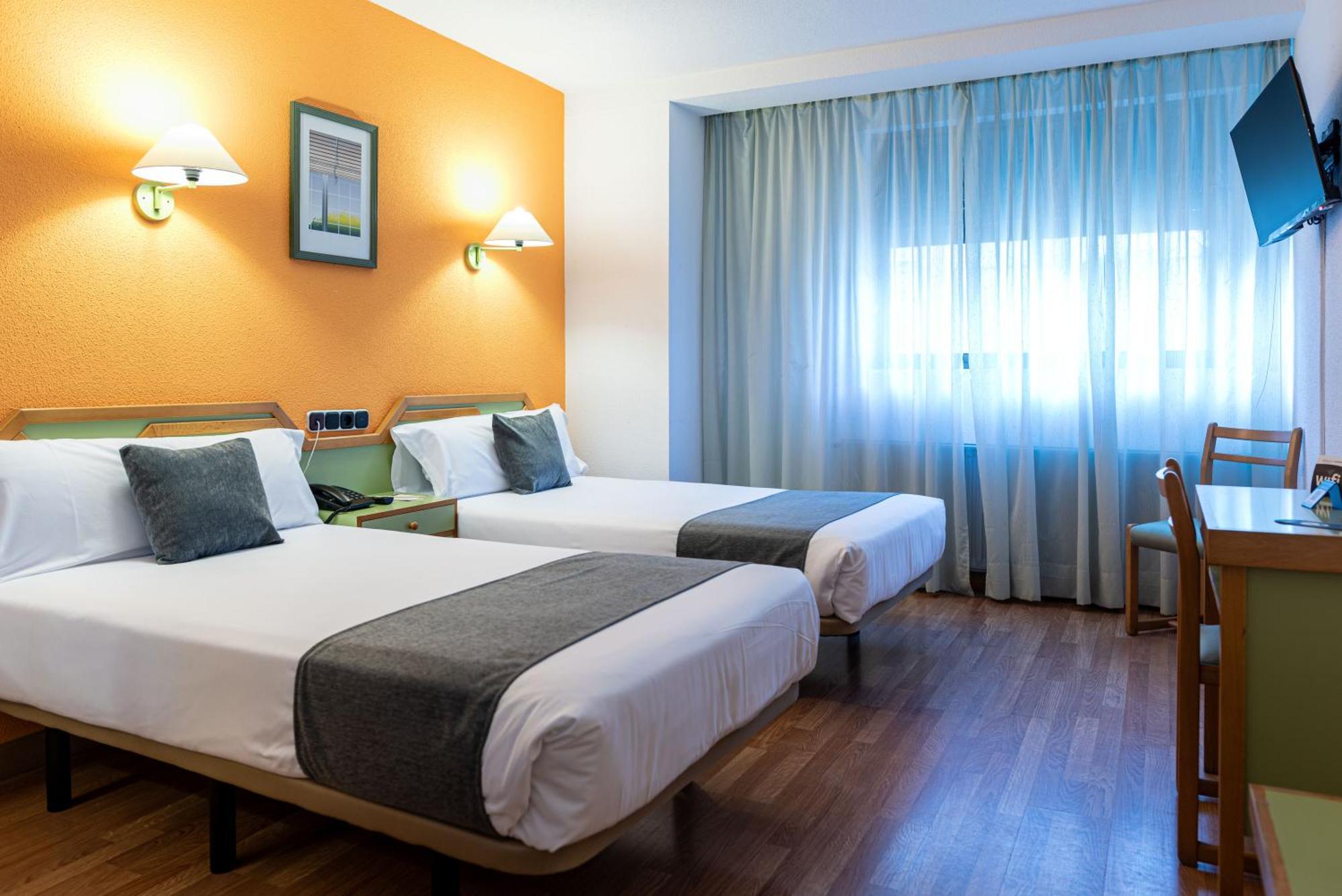 Hotel Alda Guijuelo Exteriör bild