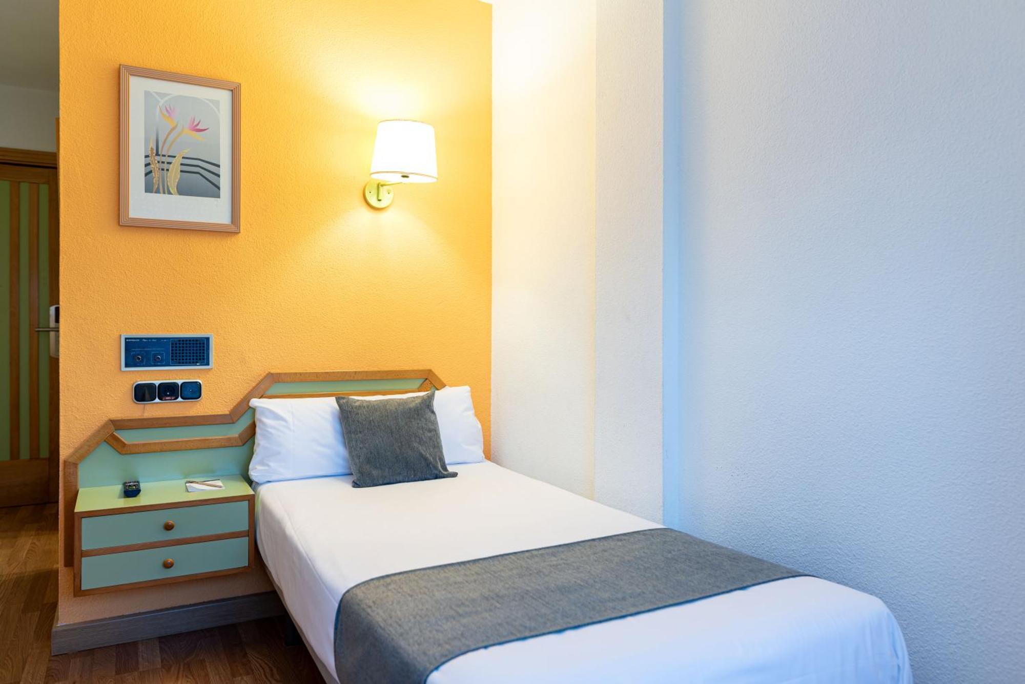 Hotel Alda Guijuelo Exteriör bild