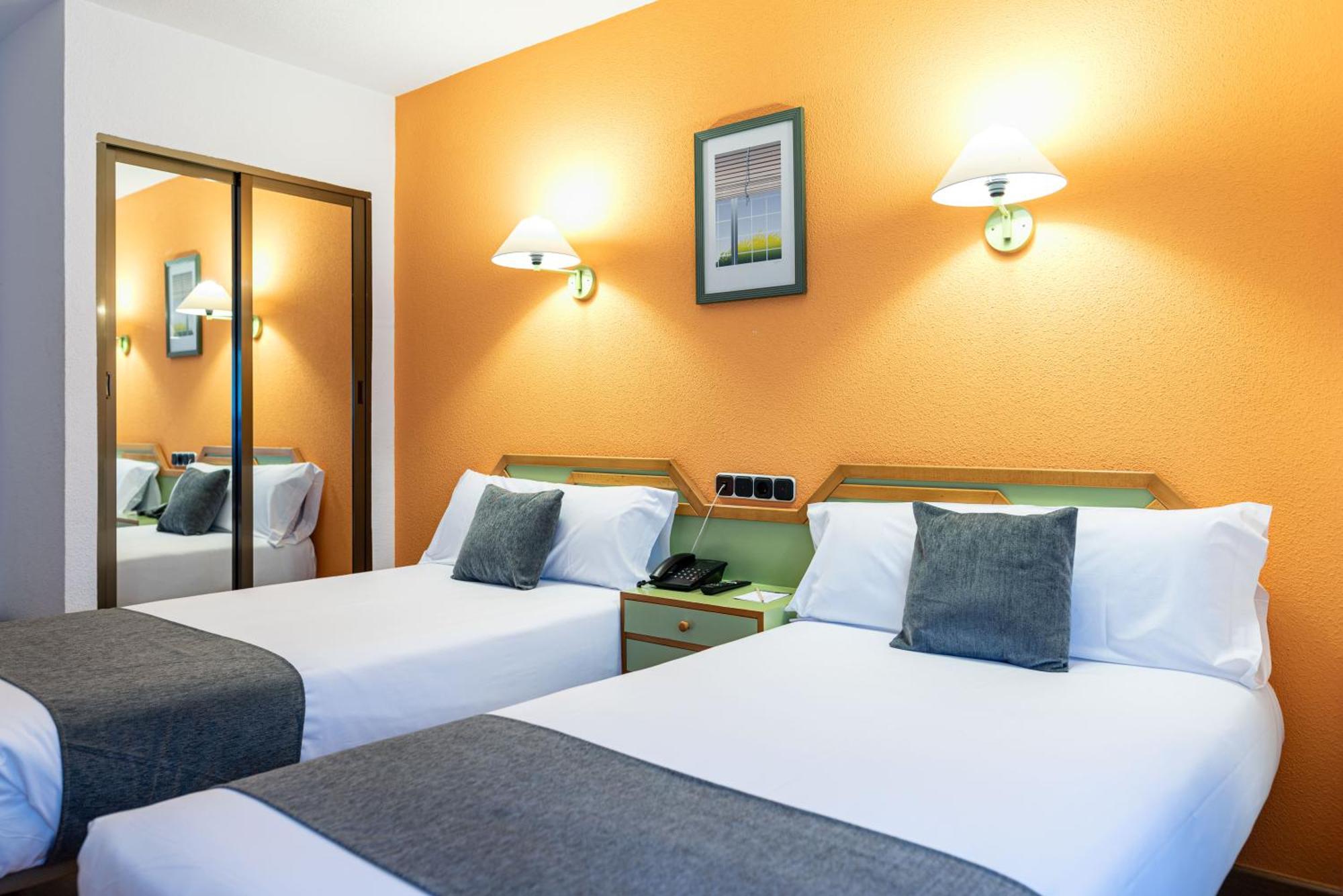 Hotel Alda Guijuelo Exteriör bild